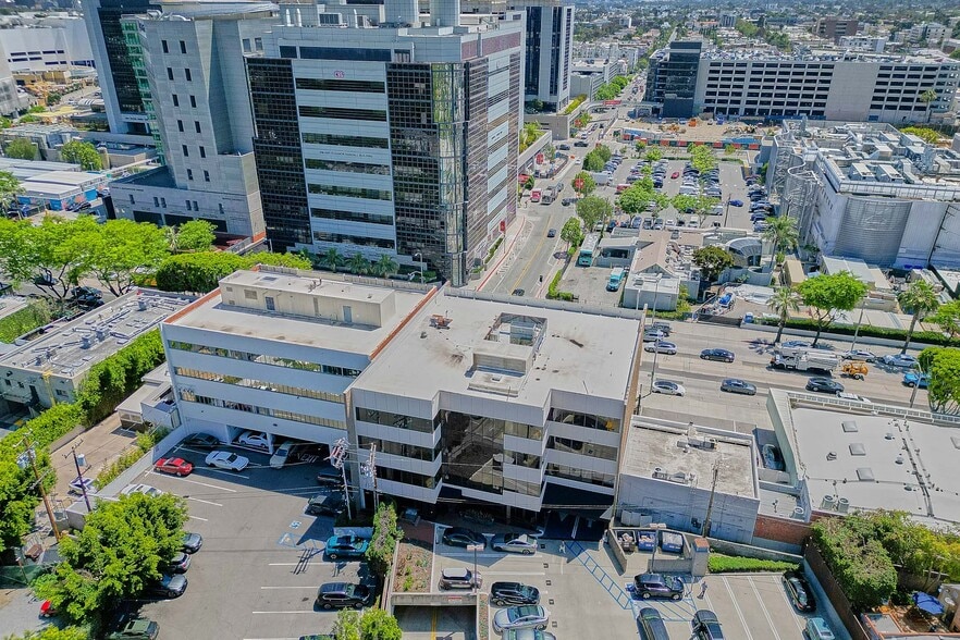 More Photos Of 8737 Beverly Blvd, West Hollywood Medical For Sale