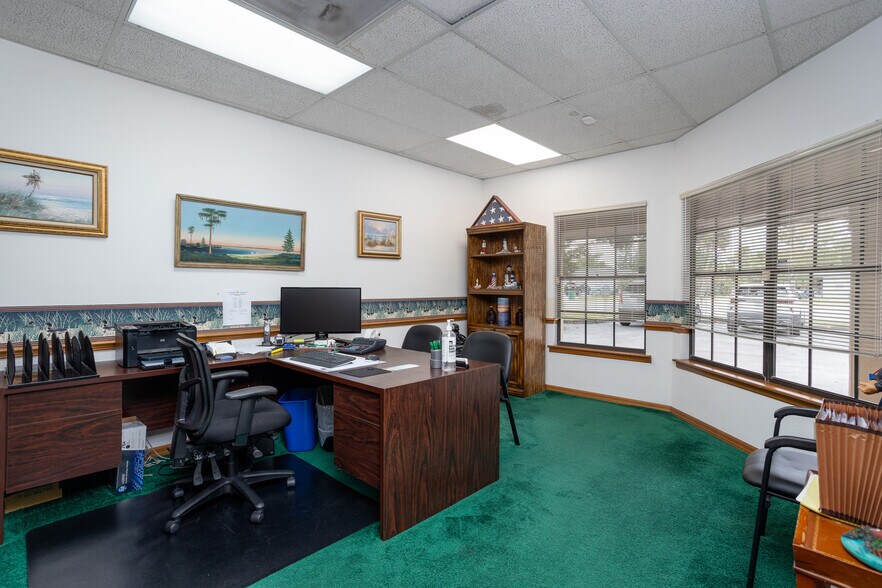 More Photos Of 217 W Seminole Ave, Melbourne Office For Sale