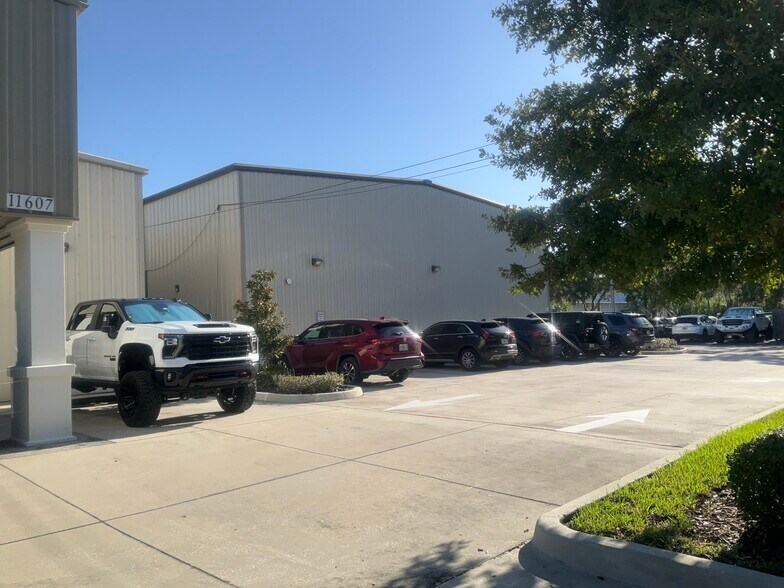 More Photos Of 11607 Prospect Dr, Odessa Manufacturing For Sale