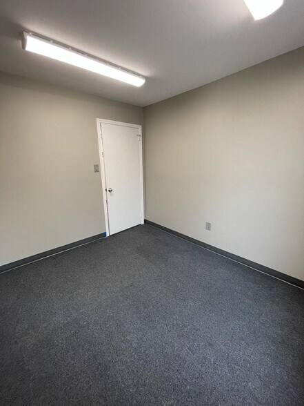 More Photos Of 280 Main St, Westminster Medical For Lease