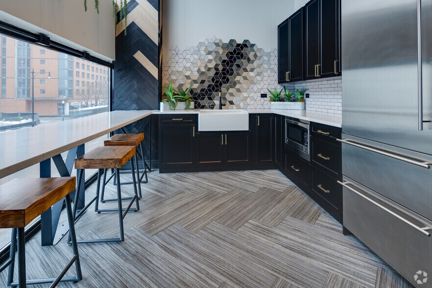More Photos Of 1212 S Michigan Ave, Chicago Apartments For Lease