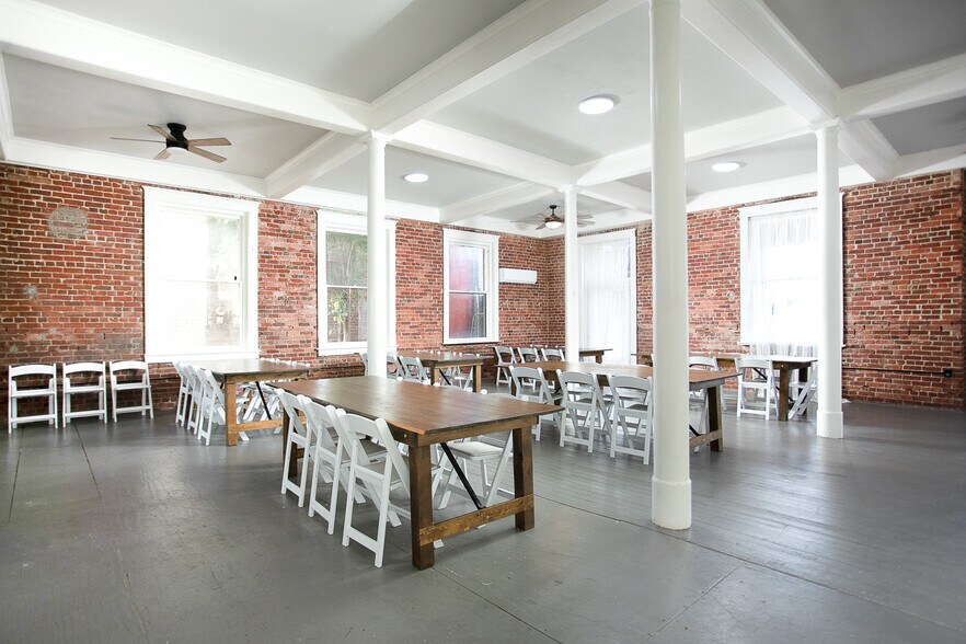 More Photos Of 479 B St, Biggs Storefront Retail Office For Sale