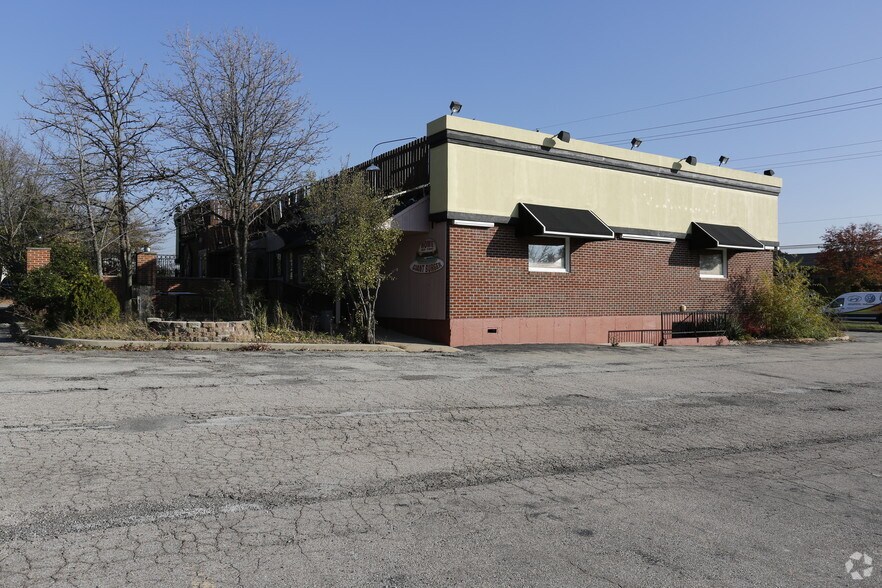 More Photos Of 2410 Ogden Ave, Downers Grove Restaurant For Sale