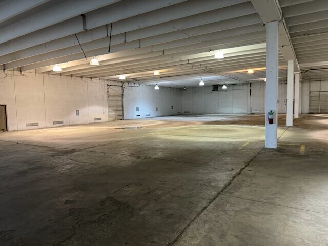 More Photos Of 1103 E Maguire Rd, Noble Light Manufacturing For Sale