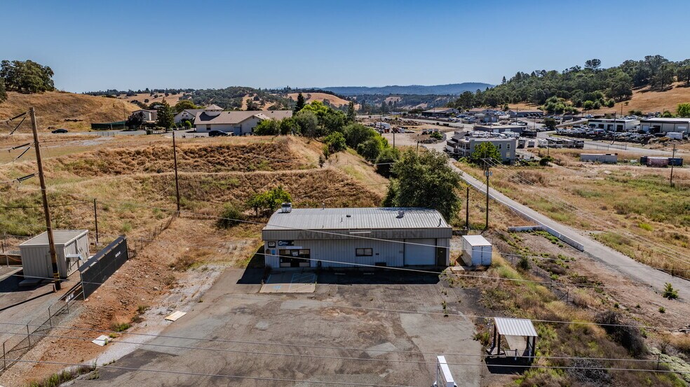 More Photos Of 11020 N State Highway 49, Martell Freestanding For Sale