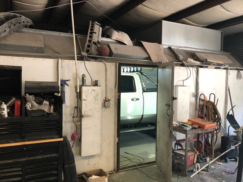 More Photos Of 240 Mt Zion Rd, Atlanta Warehouse For Sale