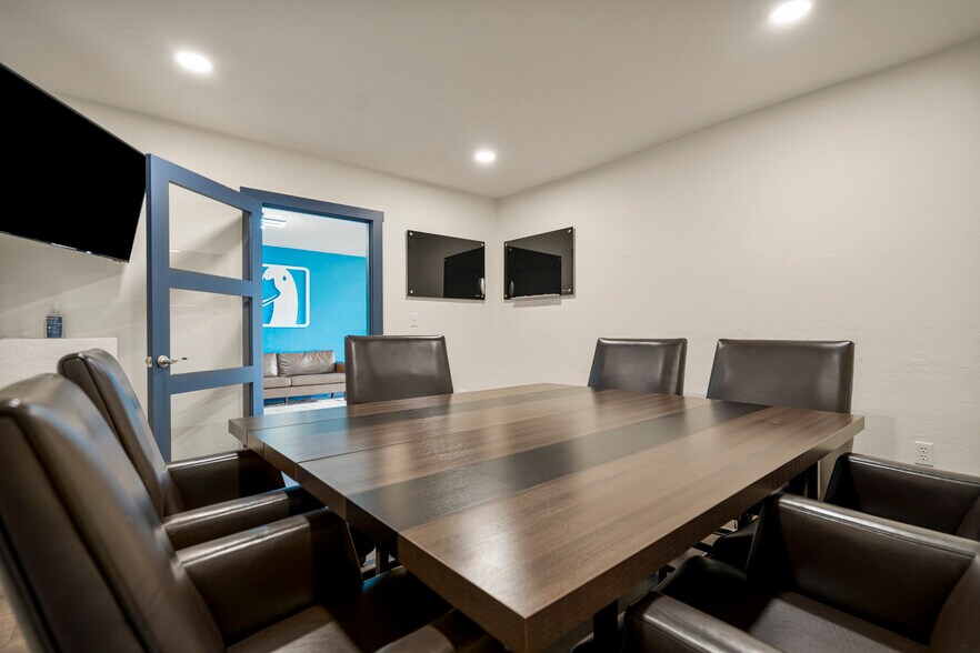 More Photos Of 1823 W 51st St, Tulsa Freestanding For Sale