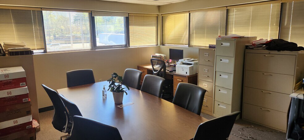 More Photos Of 197 W Central St, Natick Research And Development For Lease