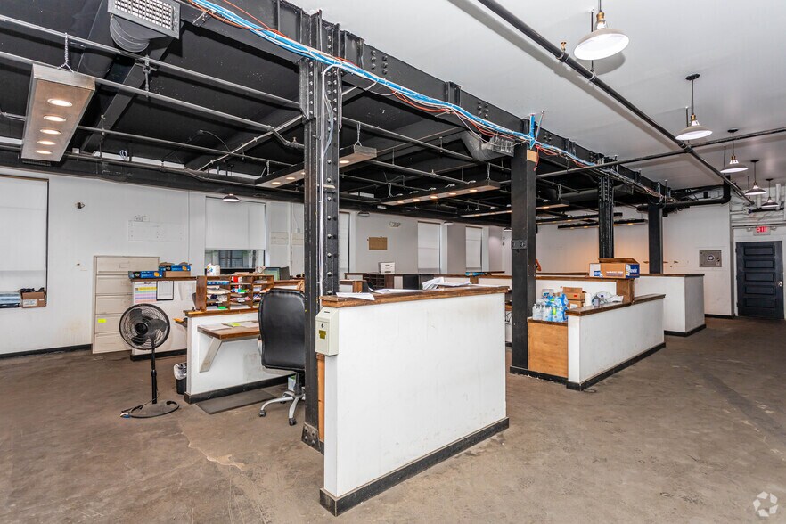 More Photos Of 99 Jersey Ave, New Brunswick Warehouse For Lease