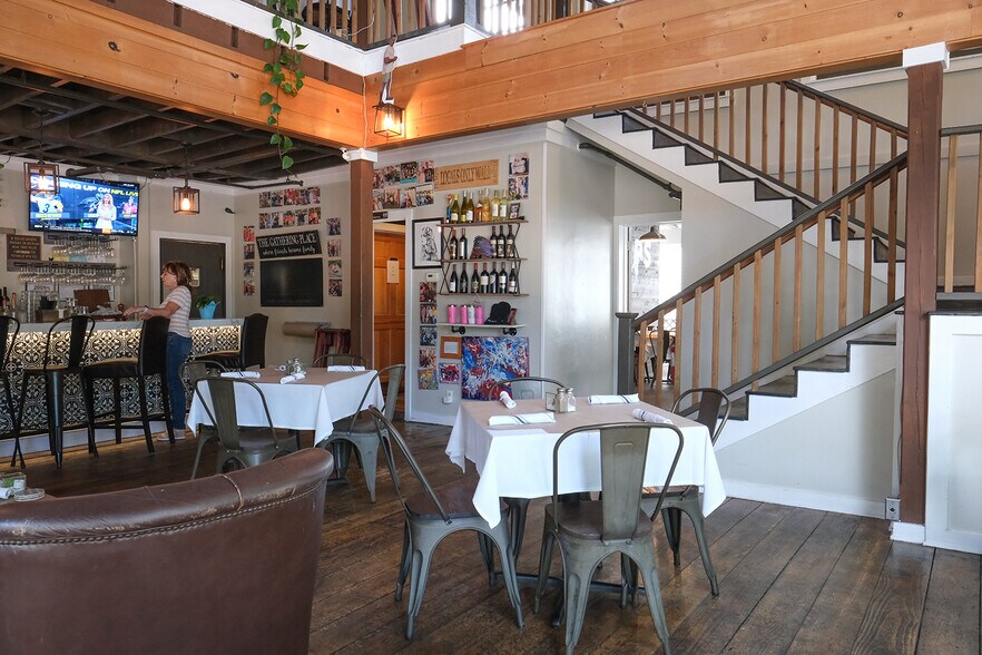 More Photos Of 202 Butler St, Saugatuck Restaurant For Sale