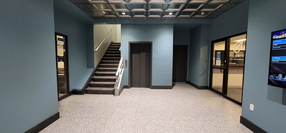 More Photos Of 230 2nd St SE, Cedar Rapids Office For Lease