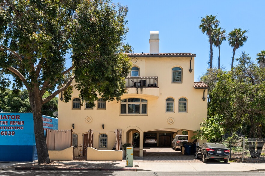 Primary Photo Of 42 E Thompson Blvd, Ventura Apartments For Sale
