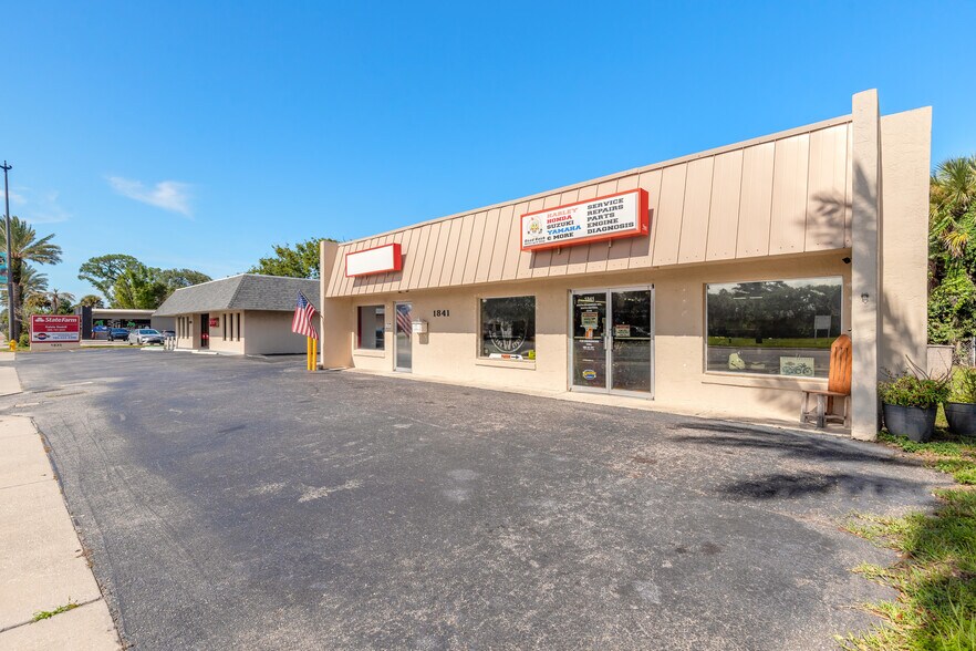 More Photos Of 1841 S Ridgewood Ave, Daytona Beach Freestanding For Sale