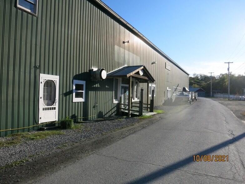 More Photos Of 7 Main St, Whitehall Marina For Sale