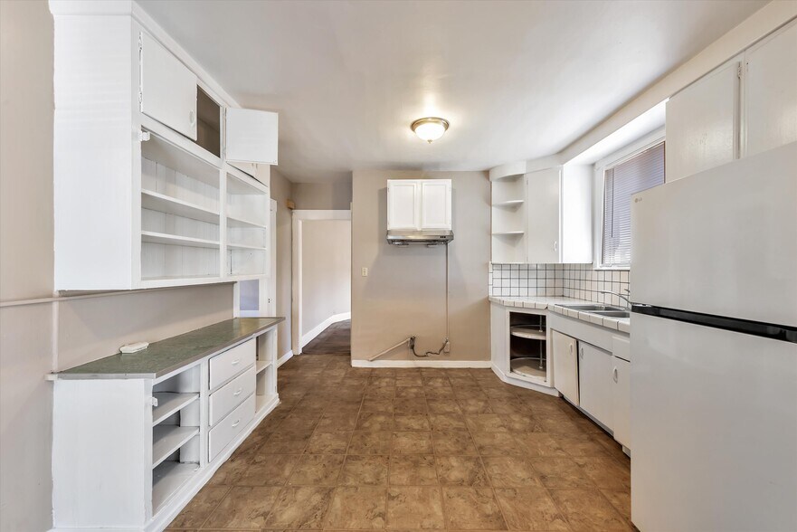 More Photos Of 6033 Foothill Blvd, Oakland Apartments For Sale