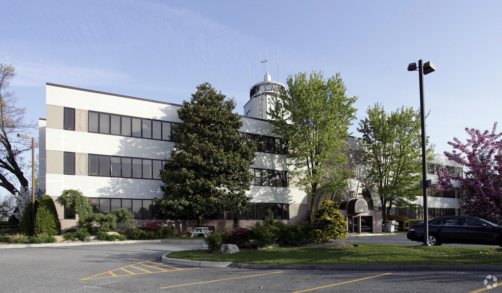 More Photos Of 400 Reservoir Ave, Providence Office For Sale