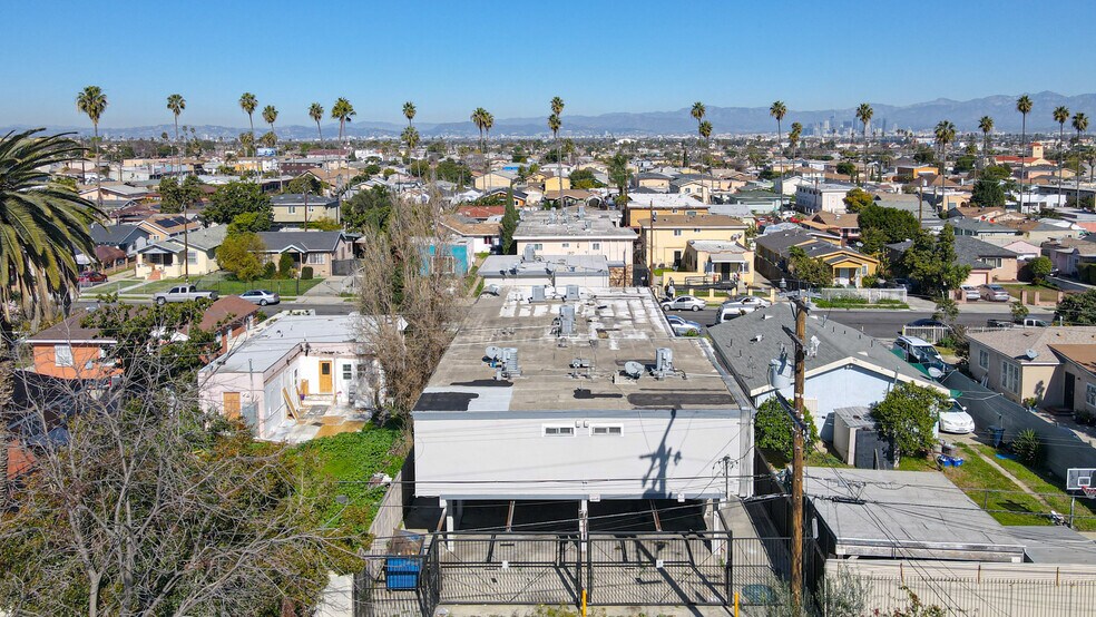 More Photos Of 1320 W 97th St, Los Angeles Apartments For Sale