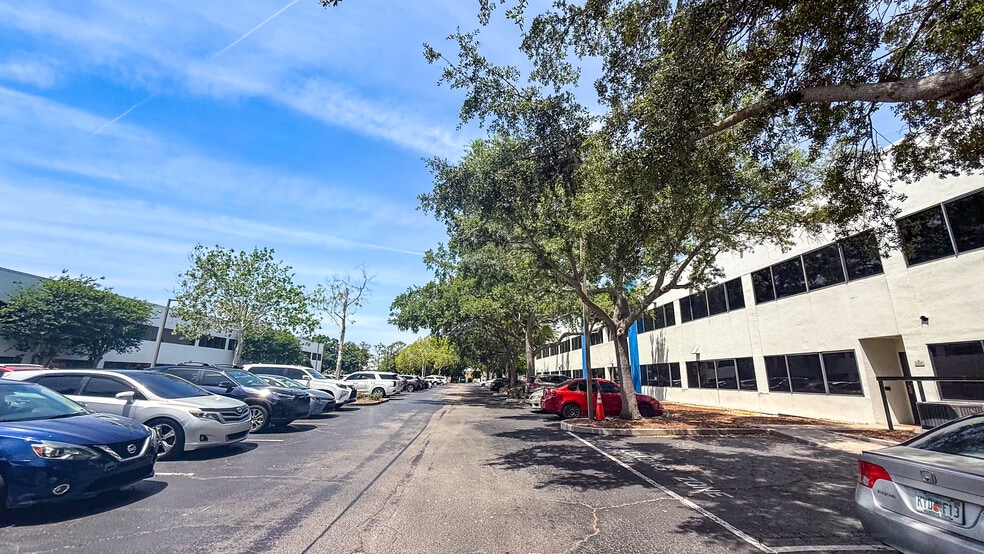 More Photos Of 7600 Southland Blvd, Orlando Unknown For Lease