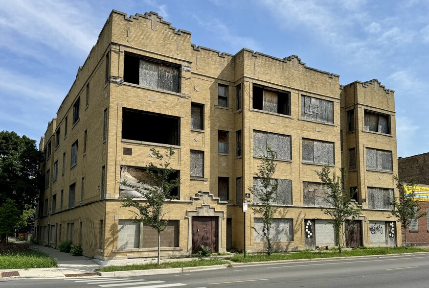 Primary Photo Of 818-824 W 71st St, Chicago Apartments For Sale