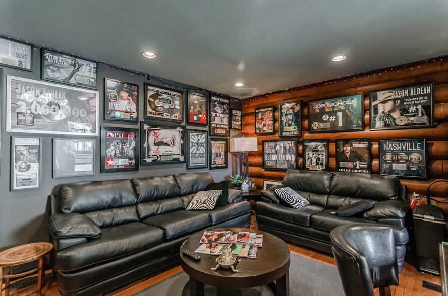 More Photos Of 2714 Westwood Dr, Nashville Office Residential For Lease