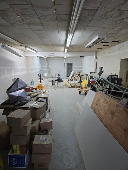 More Photos Of 1288 Forest Ave, Staten Island Storefront Retail Office For Lease