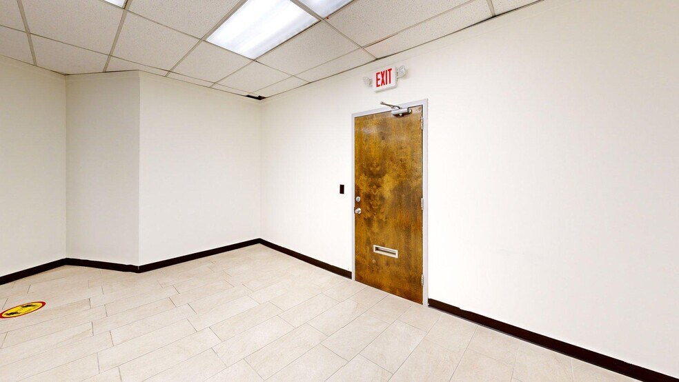 More Photos Of 255 Route 3, Secaucus Medical For Lease