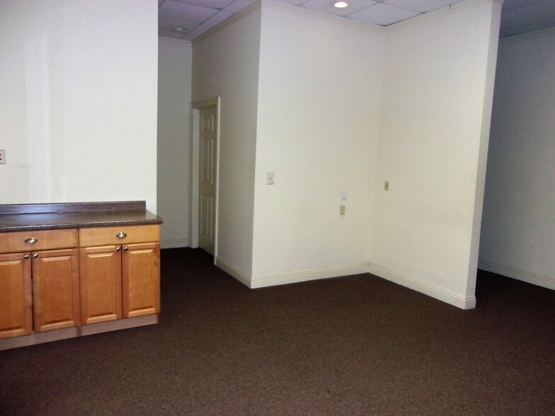 More Photos Of 2895 Highway 190, Mandeville Unknown For Lease
