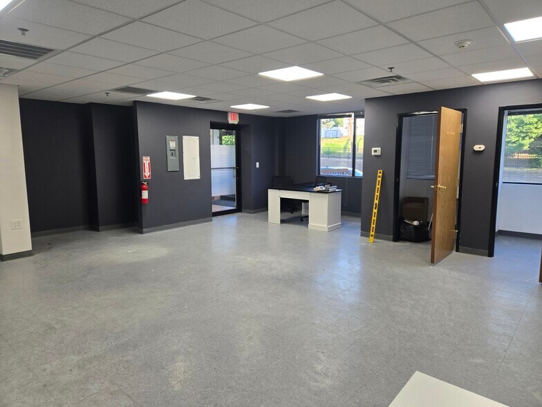 More Photos Of 669 Broad Ave, Ridgefield Medical For Lease