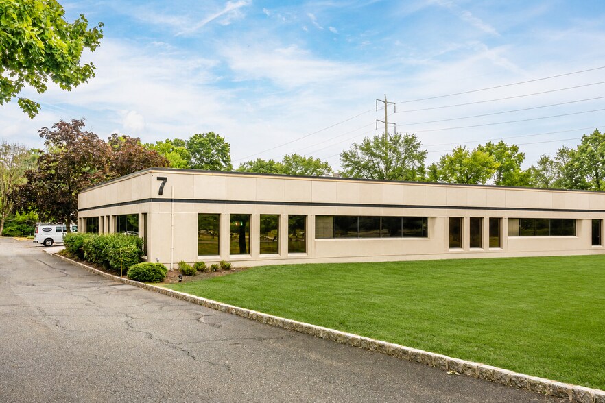 Primary Photo Of 7 E Frederick Pl, Cedar Knolls Office For Lease