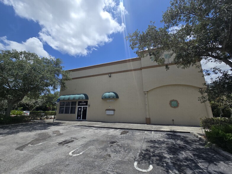 More Photos Of 12140 Wiles Rd, Coral Springs Light Manufacturing For Sale
