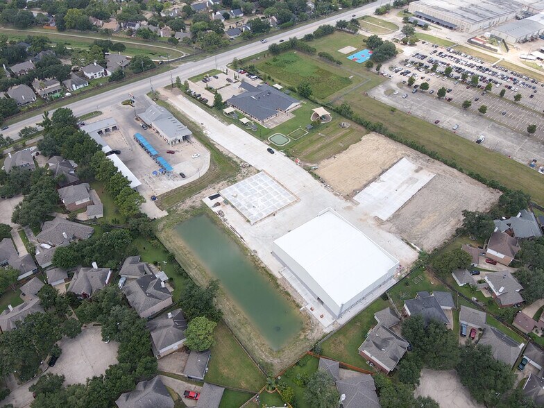 More Photos Of 6016 N Eldridge Pky, Houston Manufacturing For Lease