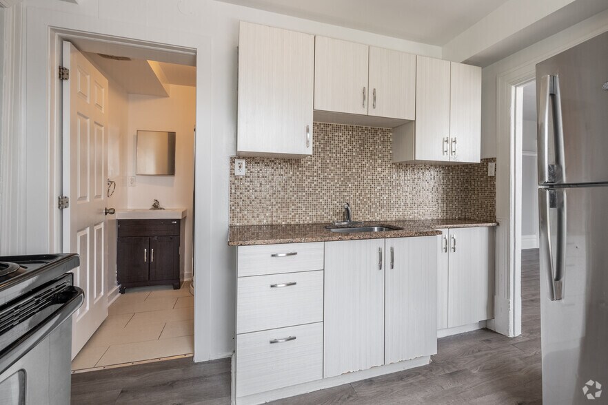 More Photos Of 46 Carlyle Ave, Ottawa Apartments For Sale
