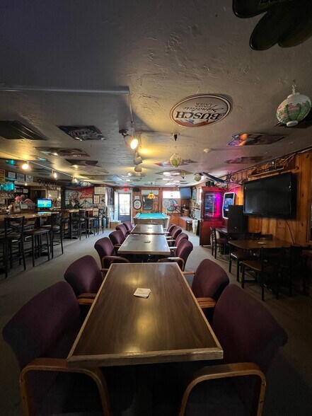 More Photos Of 1107 Pacific Ave N, Kelso Restaurant For Sale