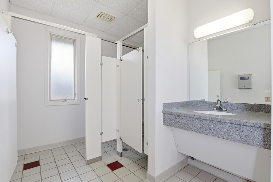 More Photos Of 2857 Hull Rd, Kinston Office For Sale