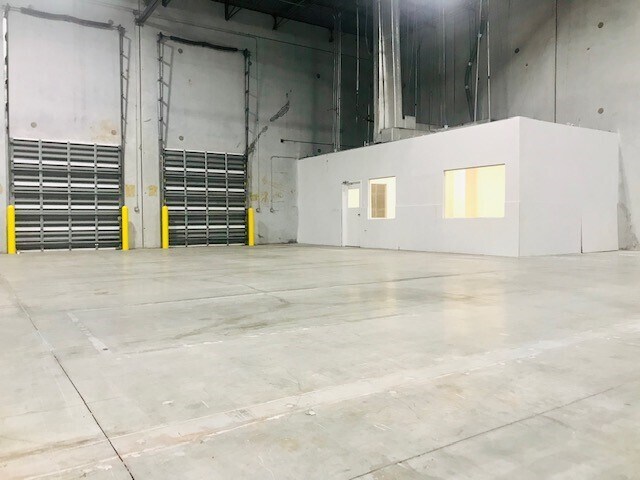 More Photos Of 10300 NW 19th St, Miami Warehouse For Lease