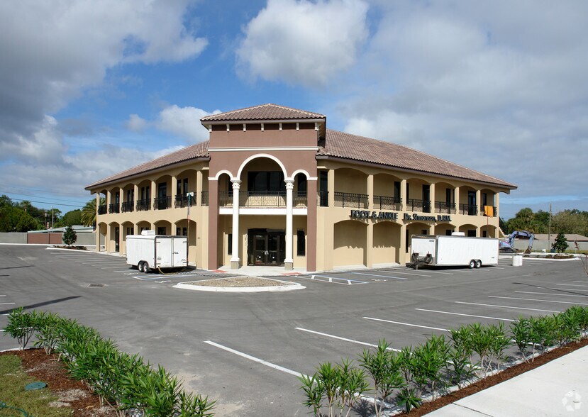 Primary Photo Of 1950 Rockledge Blvd, Rockledge Medical For Lease