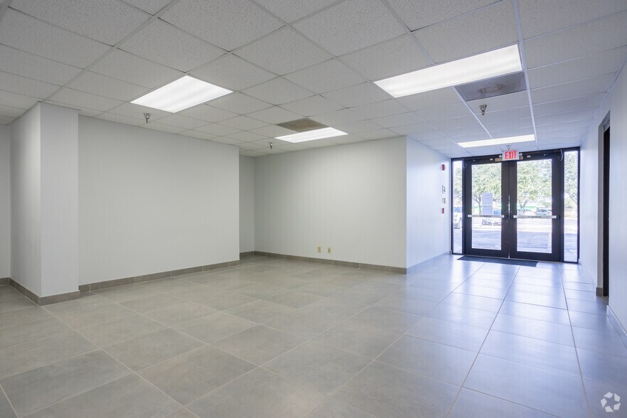 More Photos Of 4040 Red Bluff Rd, Pasadena Office For Lease