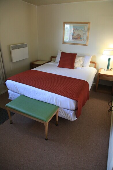 More Photos Of 227 N Hwy 89, Hatch Hotel For Sale