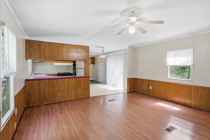 More Photos Of 759 Hillvale Rd, Andersonville Manufactured Housing Mobile Home Park For Sale