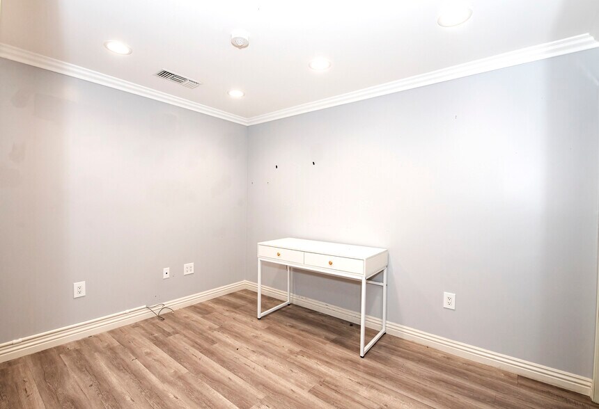 More Photos Of 17100 Norwalk Blvd, Cerritos Office For Sale