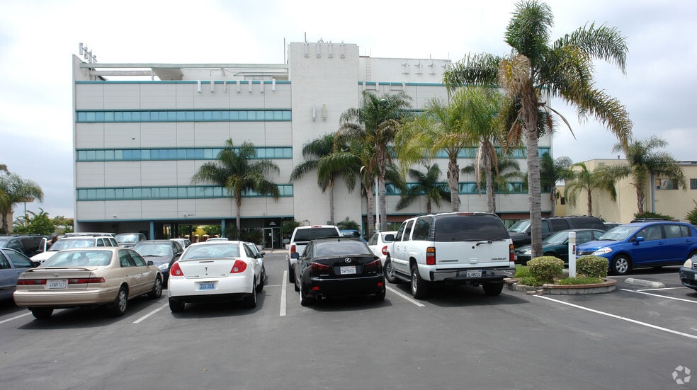 More Photos Of 5220 Clark Ave, Lakewood Office For Sale