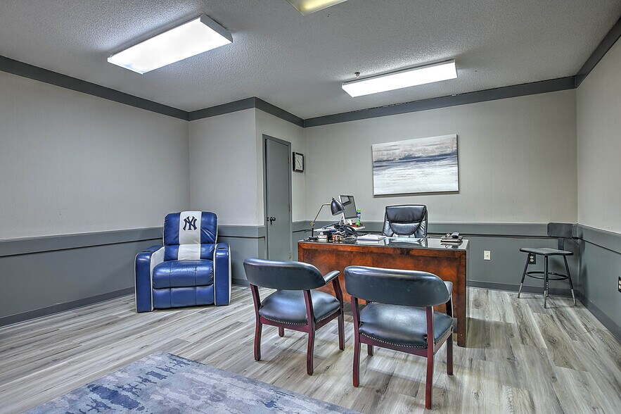 More Photos Of 2514 Old Lewis Rd, Johnson City Warehouse For Lease