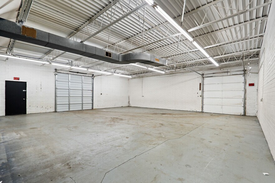More Photos Of 1310 Headquarters Dr, Greensboro Showroom For Sale
