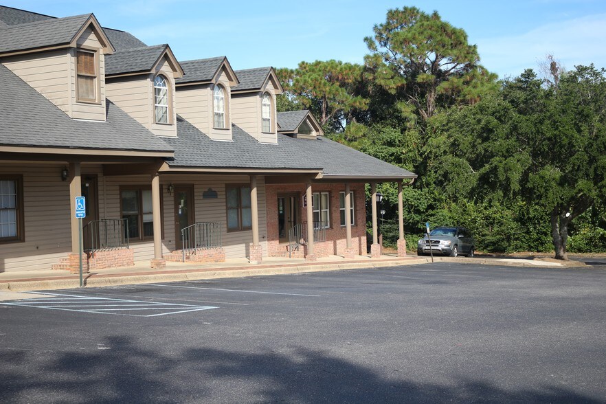 More Photos Of 6160 N Davis Hwy, Pensacola Office For Sale