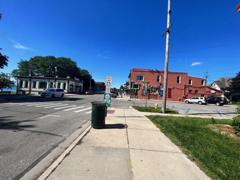 More Photos Of 256 S Water St, Marine City Storefront Retail Residential For Lease