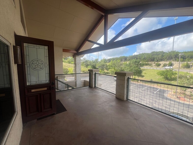 More Photos Of 20500 Fm 1431, Lago Vista Loft Creative Space For Lease