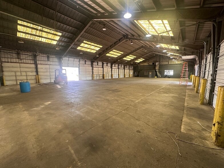 More Photos Of 2655 Buchanan Ave SW, Grand Rapids Truck Terminal For Lease