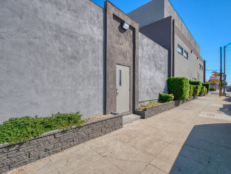 More Photos Of 6150-6164 Cherry Ave, Long Beach Warehouse For Sale