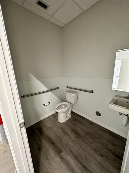 More Photos Of 7755 SW Ellipse Way, Stuart Unknown For Lease