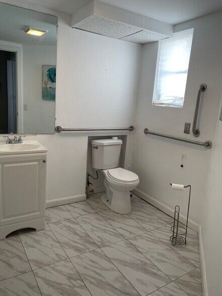 More Photos Of 1630-1335 Capitol Ave, Bridgeport Loft Creative Space For Lease